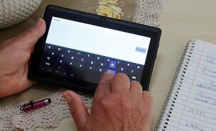 TIC_-_As_TIC___A_aventura_pelo_mundo_da_tecnologia_e_da_Internet_n_o_tem_idade_