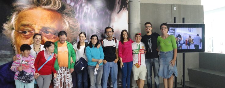 jjjjJovens_com_necessidades_educativas_especiais_da_Associa__o_San_Xerome__ES___em_visita___Funda...