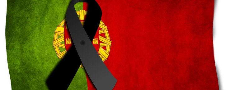 bandeira-de-portugal-em-luto