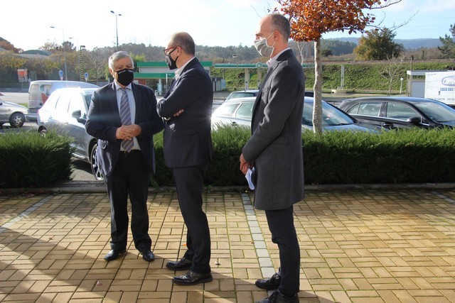 Entrega de viatura aos bombeiros